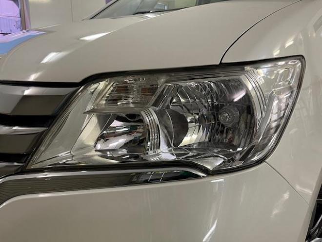 セレナハイウェイスター　Ｖセレクション　本州仕入　寒冷地仕様　禁煙車　ＷＡＫＯＳバリアスコーティング済　純正１６インチＡＷ　社外１５ＡＷ＋スタッドレスタイヤ付　両側パワースライドドア　純正ナビ（フルセグ地デジ　ＤＶＤ再生　Ｂｌｕｅｔｏｏｔｈオーディオ）＋バックカメラ　クルーズコントロール　アイドリングストップ　横滑り防止装置　ＨＩＤ　ＥＴＣ 　タイミングチェーン 4WD 2000 5Dr