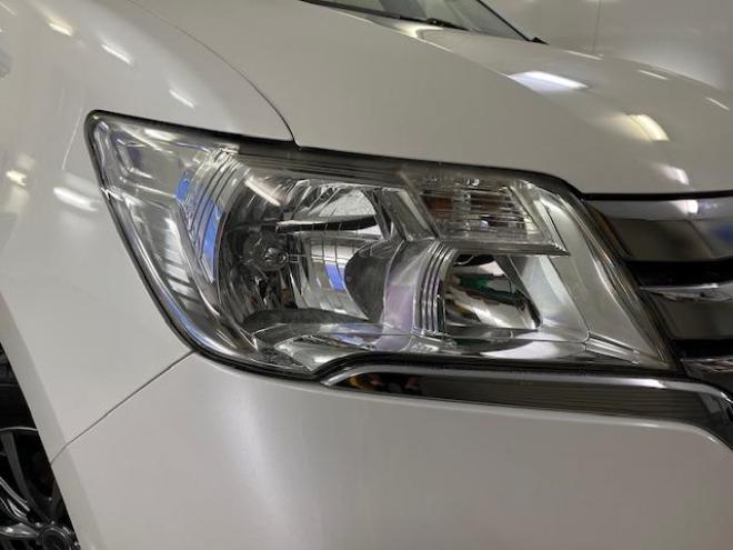 セレナハイウェイスター　Ｖセレクション　本州仕入　寒冷地仕様　禁煙車　ＷＡＫＯＳバリアスコーティング済　純正１６インチＡＷ　社外１５ＡＷ＋スタッドレスタイヤ付　両側パワースライドドア　純正ナビ（フルセグ地デジ　ＤＶＤ再生　Ｂｌｕｅｔｏｏｔｈオーディオ）＋バックカメラ　クルーズコントロール　アイドリングストップ　横滑り防止装置　ＨＩＤ　ＥＴＣ 　タイミングチェーン 4WD 2000 5Dr