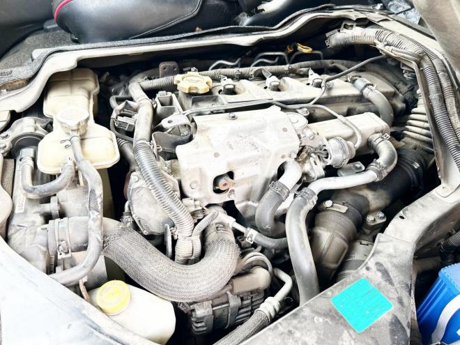 キャラバンバン5Dバン2.5DTプレミアムGXロング 4WD　ローンが不安な方＜優遇ローン＞寒冷地仕様　両側スライドドア　社外ナビ　フルセグTV 4WD
