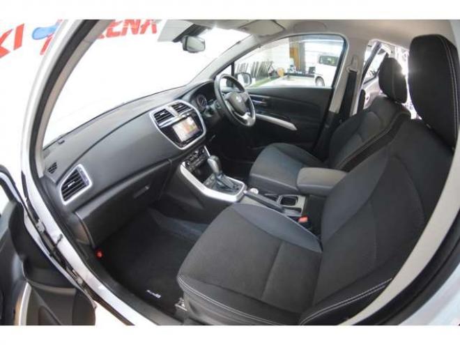 SX4S-CROSS 1.6 4WD　ワンオーナーALLGRIP4WD横滑り防止装置パドルシフトSDナビTVバックカメラETCディスチャージヘッドライトクルーズコントロールシートヒーター 1600
