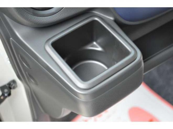アルトL 4WD　アイドリングストップ4WDセーフティサポート搭載デュアルカメラブレーキサポート後退時ブレーキサポートディスプレイオーディオバックカメラハイビームアシスト 登録済未使用車 660