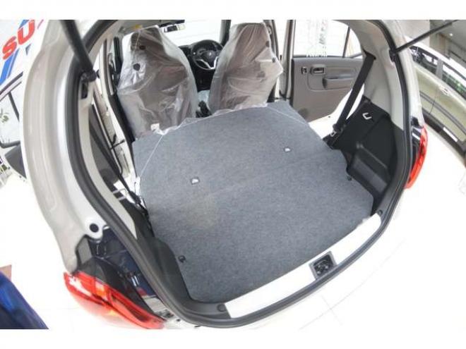 アルトL 4WD　アイドリングストップ4WDセーフティサポート搭載デュアルカメラブレーキサポート後退時ブレーキサポートディスプレイオーディオバックカメラハイビームアシスト 登録済未使用車 660