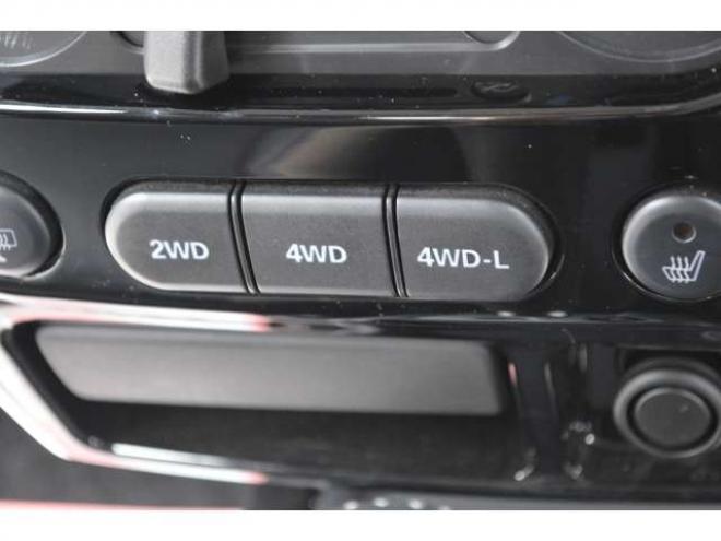 ジムニーランドベンチャー 4WD　ワンオーナー特別仕様車4WDターボCDハーフレザーシートヒーターETCドライブレコーダー 660