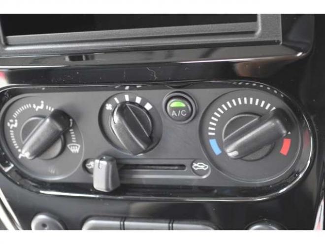 ジムニーランドベンチャー 4WD　ワンオーナー特別仕様車4WDターボCDハーフレザーシートヒーターETCドライブレコーダー 660