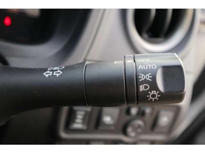 ノート1.2 e-POWER B FOUR 4WD　CDプレイヤー　前後ドライブレコーダー　ETC　アラウンドビューモニター付きデジタルミラー　オートライト 1200