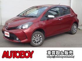 ヴィッツ　1.3 F 4WD　ワンオーナー　スマートキー　バックカメラ 1300