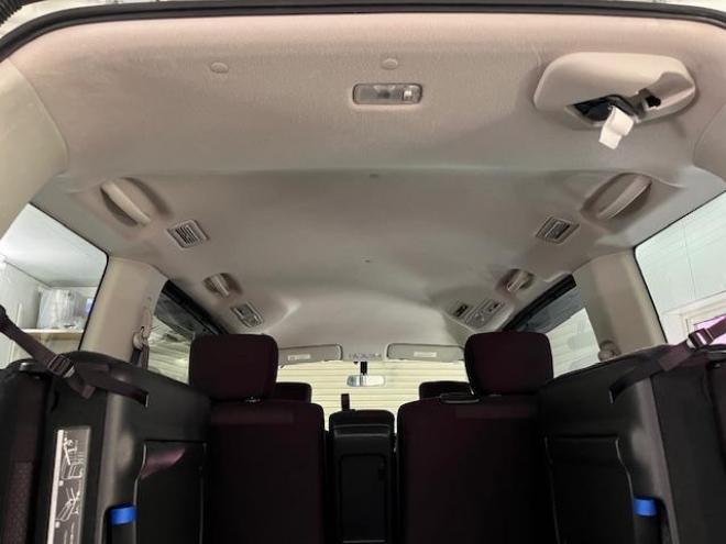 セレナハイウェイスター　Ｖセレクション　本州仕入　禁煙車　ＷＡＫＯＳバリアスコーティング済　社外１５インチＡＷ　社外１５ＡＷ＋スタッドレスタイヤ付　両側パワースライドドア　純正ナビ（フルセグ地デジ　ＤＶＤ再生　Ｂｌｕｅｔｏｏｔｈオーディオ）＋バックカメラ　アイドリングストップ　横滑り防止装置　ＨＩＤ　ＥＴＣ 　タイミングチェーン 4WD 2000 5Dr