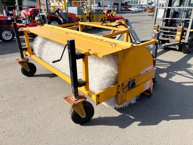 農機補助部品中古　回転ブラシ？スライド式　幅2500mm　作業機
