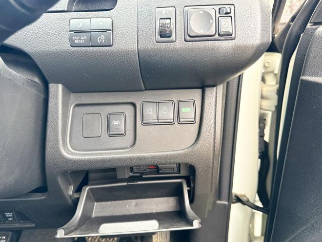 セレナ2.0 ハイウェイスター 4WD　ローンが不安な方＜優遇ローン＞本州仕入　寒冷地仕様 エマージェンシーブ 