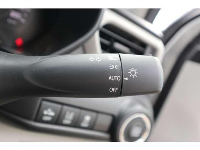 スイフト1.2 XG 4WD　純正7インチワイドナビ　LEDヘッドライト　シートヒーター　ブラインドスポットモニター 1200