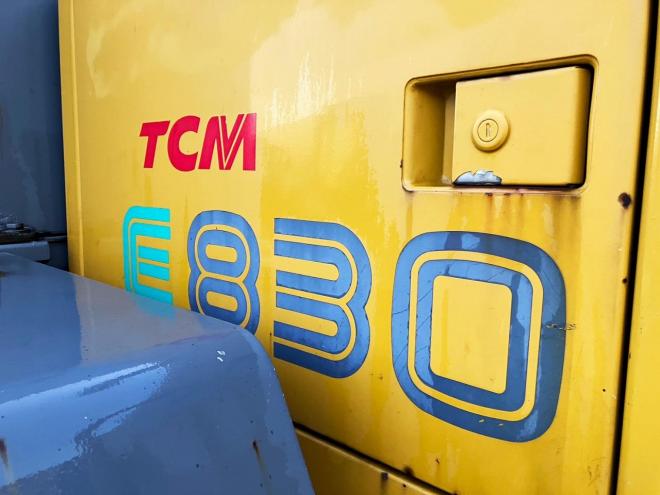 ホイールローダTCM　中古　E830　汎用マルチプラウ仕様