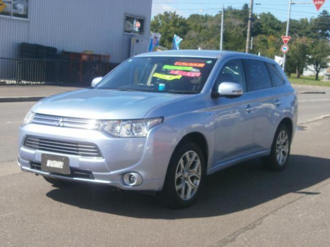 アウトランダーPHEVPHEV Gプレミアムパッケージ　４WD 2000 5Dr