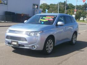 アウトランダーPHEV　PHEV Gプレミアムパッケージ　４WD 2000 5Dr
