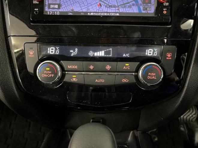 エクストレイル２０Ｘ　ブラックエクストリーマエマージェンシーＰＫＧ　本州仕入　禁煙車　ＷＡＫＯＳバリアスコーティング済　純正１７インチブラックＡＷ　社外１７ＡＷ＋スタッドレスタイヤ付　純正ナビ（フルセグ地デジ　ＤＶＤ再生　Ｂｌｕｅｔｏｏｔｈ）　ヒルディセントコントロール　ＬＥＤヘッドライト　純正ルーフレール　両席シートヒーター　インテリジェントキー　横滑り防止装置　タイミングチェーン車　ＥＴＣ 4WD 2000 5Dr