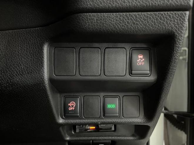 エクストレイル２０Ｘ　ブラックエクストリーマエマージェンシーＰＫＧ　本州仕入　禁煙車　ＷＡＫＯＳバリアスコーティング済　純正１７インチブラックＡＷ　社外１７ＡＷ＋スタッドレスタイヤ付　純正ナビ（フルセグ地デジ　ＤＶＤ再生　Ｂｌｕｅｔｏｏｔｈ）　ヒルディセントコントロール　ＬＥＤヘッドライト　純正ルーフレール　両席シートヒーター　インテリジェントキー　横滑り防止装置　タイミングチェーン車　ＥＴＣ 4WD 2000 5Dr