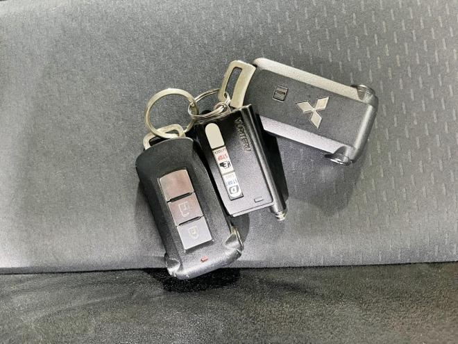 デリカD5 2.4ローデスト リミテッドED 4WD 5年保証 スマキー ナビTV Bカメ 後席モニタ ETC 寒冷地仕様 禁煙 車検整備2年付
