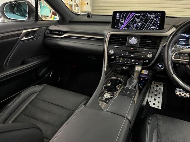 レクサスＲＸ４５０ｈ　Ｆスポーツ　本州仕入　レクサスセーフティセンス　寒冷地仕様　禁煙車　純正２０インチＡＷ　社外１８ＡＷ＋スタッドレスタイヤ付　　電動パノラマルーフ　純正ブラックレザーシート　純正ナビ（フルセグ地デジ　ＤＶＤ再生　Ｂｌｕｅｔｏｏｔｈ対応）＋バックカメラ＋全方位カメラ　パワーバックドア　プリクラッシュセーフティ　レーダークルーズコントロール　シートヒーター＆クーラー　純正ドラレコ　カードキー　ステアリングヒーター　両席パワーシート　ＥＴＣ 4WD 3500 5Dr