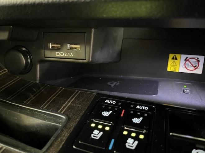 レクサスＲＸ４５０ｈ　Ｆスポーツ　本州仕入　レクサスセーフティセンス　寒冷地仕様　禁煙車　純正２０インチＡＷ　社外１８ＡＷ＋スタッドレスタイヤ付　　電動パノラマルーフ　純正ブラックレザーシート　純正ナビ（フルセグ地デジ　ＤＶＤ再生　Ｂｌｕｅｔｏｏｔｈ対応）＋バックカメラ＋全方位カメラ　パワーバックドア　プリクラッシュセーフティ　レーダークルーズコントロール　シートヒーター＆クーラー　純正ドラレコ　カードキー　ステアリングヒーター　両席パワーシート　ＥＴＣ 4WD 3500 5Dr