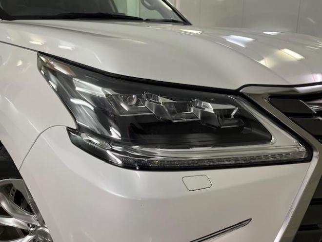 レクサスＬＸ５７０　本州仕入　レクサスセーフティセンス　寒冷地仕様　禁煙車　ＷＡＬＤ２２インチＡＷ　社外１８ＡＷ＋スタッドレスタイヤ付　モデリスタスポイラー　電動サンルーフ　純正レザーシート　純正ナビ（フルセグ地デジ　ＤＶＤ再生　Ｂｌｕｅｔｏｏｔｈ対応）＋バックカメラ＋全方位カメラ　マークレビンソン　リアエンターテイメント・リアツインモニター　パワーバックドア　レーダークルーズコントロール　シートヒーター＆クーラー　前後ドラレコ　クールボックス　ヘッドアップディスプレイ 4WD 5700 5Dr