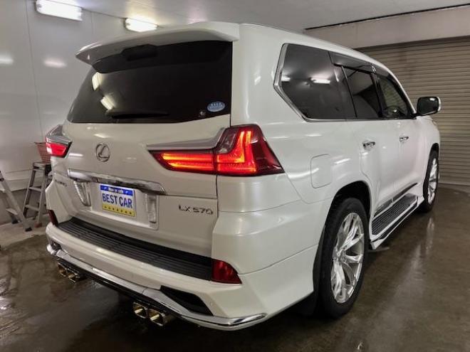 レクサスＬＸ５７０　本州仕入　レクサスセーフティセンス　寒冷地仕様　禁煙車　ＷＡＬＤ２２インチＡＷ　社外１８ＡＷ＋スタッドレスタイヤ付　モデリスタスポイラー　電動サンルーフ　純正レザーシート　純正ナビ（フルセグ地デジ　ＤＶＤ再生　Ｂｌｕｅｔｏｏｔｈ対応）＋バックカメラ＋全方位カメラ　マークレビンソン　リアエンターテイメント・リアツインモニター　パワーバックドア　レーダークルーズコントロール　シートヒーター＆クーラー　前後ドラレコ　クールボックス　ヘッドアップディスプレイ 4WD 5700 5Dr