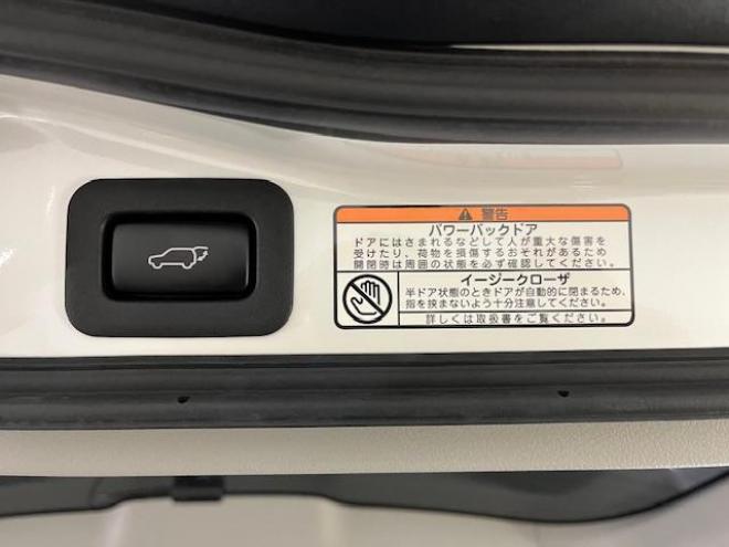 レクサスＬＸ５７０　本州仕入　レクサスセーフティセンス　寒冷地仕様　禁煙車　ＷＡＬＤ２２インチＡＷ　社外１８ＡＷ＋スタッドレスタイヤ付　モデリスタスポイラー　電動サンルーフ　純正レザーシート　純正ナビ（フルセグ地デジ　ＤＶＤ再生　Ｂｌｕｅｔｏｏｔｈ対応）＋バックカメラ＋全方位カメラ　マークレビンソン　リアエンターテイメント・リアツインモニター　パワーバックドア　レーダークルーズコントロール　シートヒーター＆クーラー　前後ドラレコ　クールボックス　ヘッドアップディスプレイ 4WD 5700 5Dr