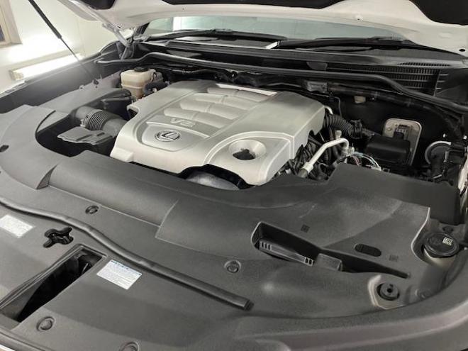 レクサスＬＸ５７０　本州仕入　レクサスセーフティセンス　寒冷地仕様　禁煙車　ＷＡＬＤ２２インチＡＷ　社外１８ＡＷ＋スタッドレスタイヤ付　モデリスタスポイラー　電動サンルーフ　純正レザーシート　純正ナビ（フルセグ地デジ　ＤＶＤ再生　Ｂｌｕｅｔｏｏｔｈ対応）＋バックカメラ＋全方位カメラ　マークレビンソン　リアエンターテイメント・リアツインモニター　パワーバックドア　レーダークルーズコントロール　シートヒーター＆クーラー　前後ドラレコ　クールボックス　ヘッドアップディスプレイ 4WD 5700 5Dr