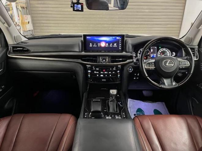レクサスＬＸ５７０　本州仕入　レクサスセーフティセンス　寒冷地仕様　禁煙車　ＷＡＬＤ２２インチＡＷ　社外１８ＡＷ＋スタッドレスタイヤ付　モデリスタスポイラー　電動サンルーフ　純正レザーシート　純正ナビ（フルセグ地デジ　ＤＶＤ再生　Ｂｌｕｅｔｏｏｔｈ対応）＋バックカメラ＋全方位カメラ　マークレビンソン　リアエンターテイメント・リアツインモニター　パワーバックドア　レーダークルーズコントロール　シートヒーター＆クーラー　前後ドラレコ　クールボックス　ヘッドアップディスプレイ 4WD 5700 5Dr
