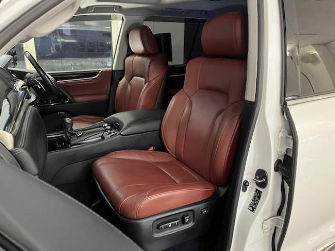 レクサスＬＸ５７０　本州仕入　レクサスセーフティセンス　寒冷地仕様　禁煙車　ＷＡＬＤ２２インチＡＷ　社外１８ＡＷ＋スタッドレスタイヤ付　モデリスタスポイラー　電動サンルーフ　純正レザーシート　純正ナビ（フルセグ地デジ　ＤＶＤ再生　Ｂｌｕｅｔｏｏｔｈ対応）＋バックカメラ＋全方位カメラ　マークレビンソン　リアエンターテイメント・リアツインモニター　パワーバックドア　レーダークルーズコントロール　シートヒーター＆クーラー　前後ドラレコ　クールボックス　ヘッドアップディスプレイ 4WD 5700 5Dr