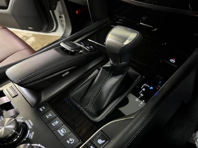 レクサスＬＸ５７０　本州仕入　レクサスセーフティセンス　寒冷地仕様　禁煙車　ＷＡＬＤ２２インチＡＷ　社外１８ＡＷ＋スタッドレスタイヤ付　モデリスタスポイラー　電動サンルーフ　純正レザーシート　純正ナビ（フルセグ地デジ　ＤＶＤ再生　Ｂｌｕｅｔｏｏｔｈ対応）＋バックカメラ＋全方位カメラ　マークレビンソン　リアエンターテイメント・リアツインモニター　パワーバックドア　レーダークルーズコントロール　シートヒーター＆クーラー　前後ドラレコ　クールボックス　ヘッドアップディスプレイ 4WD 5700 5Dr