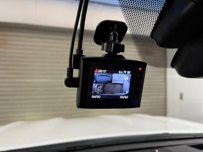 レクサスＬＸ５７０　本州仕入　レクサスセーフティセンス　寒冷地仕様　禁煙車　ＷＡＬＤ２２インチＡＷ　社外１８ＡＷ＋スタッドレスタイヤ付　モデリスタスポイラー　電動サンルーフ　純正レザーシート　純正ナビ（フルセグ地デジ　ＤＶＤ再生　Ｂｌｕｅｔｏｏｔｈ対応）＋バックカメラ＋全方位カメラ　マークレビンソン　リアエンターテイメント・リアツインモニター　パワーバックドア　レーダークルーズコントロール　シートヒーター＆クーラー　前後ドラレコ　クールボックス　ヘッドアップディスプレイ 4WD 5700 5Dr