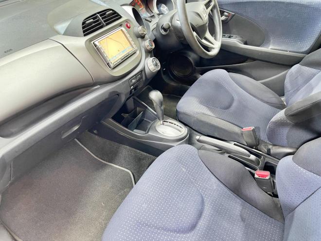 フィット1.3G 4WD 5年保証 ナビTV 寒冷地仕様 修復歴無
