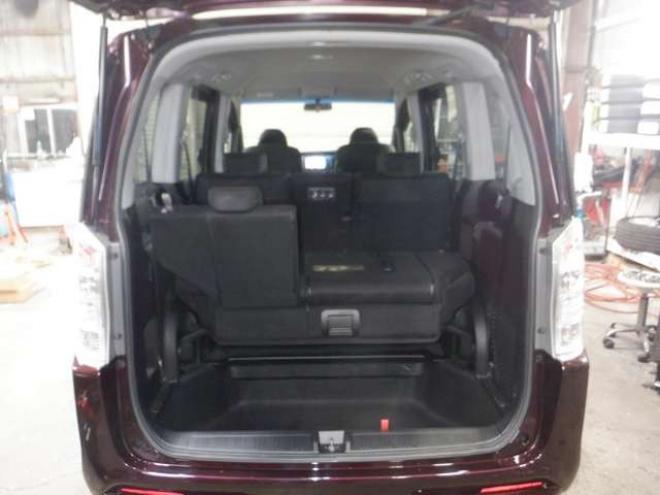ステップワゴン2.0 スパーダ Z 4WD　ナビ・TV・マルチビューカメラ・両側電動・修復歴無・車検新規2年・スマートキー・HID・ワイパーデアイサー・フルフラットシート・パドルシフト 2000