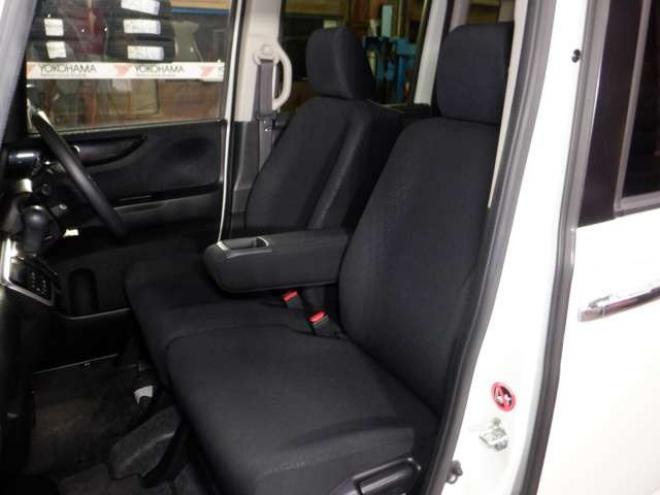 N-BOXカスタムG Lパッケージ 4WD　ナビ・B/T・TV・Bカメラ・ETC・パワスラ・本州仕入・前席シートヒーター・ステアリングスイッチ・パワスラ・ヒーテッドドアミラー・.サンシェード 660