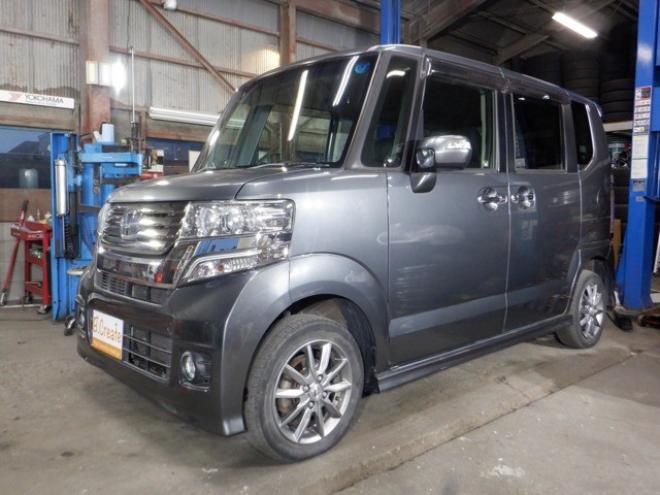 N-BOXカスタムG ターボパッケージ 4WD　ナビ・TV・B/T・両側パワスラ・ETC・HID・本州仕入・ターボ・4WD・クルコン・ステアリングスイッチ・フォグ・スマートキー・プッシュスタート 660
