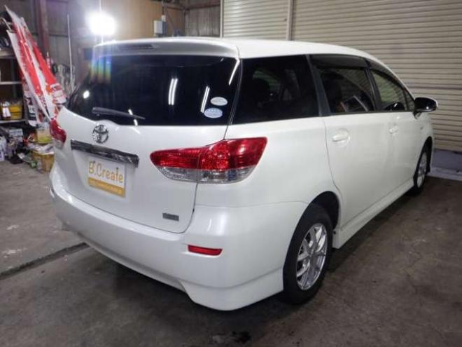 ウィッシュ1.8 X HIDセレクション 4WD　ナビ・TV・B/T・スマートキー・プッシュスタート・ワイパーデアイサー・ECOモード・HID・3列シート・オートエアコン・ 1800