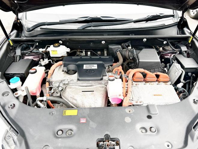 ハリアーハイブリッド2.5ハイブリッドE-Fourエレガンス 4WD　ローンが不安な方＜優遇ローン＞寒冷地仕様　モデリスタエアロ　ハーフレザーシート 4WD