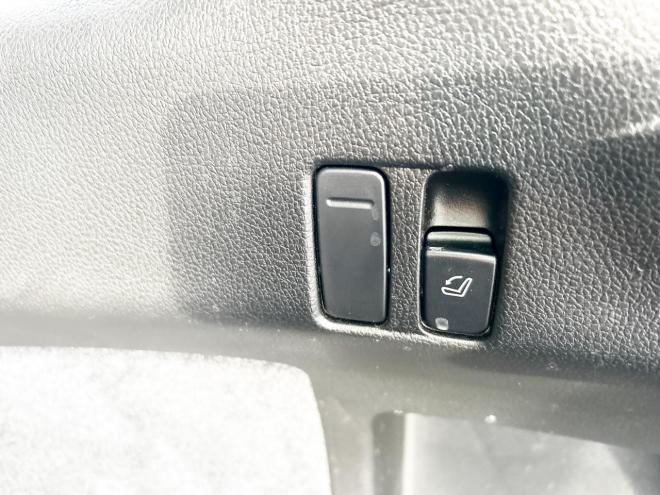 レヴォーグ1.6GTアイサイトSスタイル 4WD　ローンが不安な方＜優遇ローン＞本州仕入　寒冷地仕様　ターボ車　純正ナビ 4WD