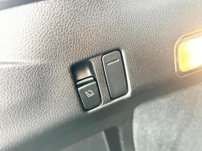 レヴォーグ1.6GTアイサイトSスタイル 4WD　ローンが不安な方＜優遇ローン＞本州仕入　寒冷地仕様　ターボ車　純正ナビ 4WD