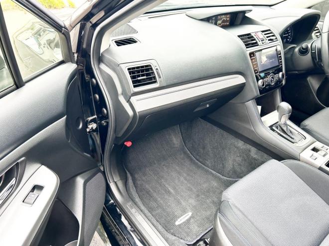 レヴォーグ1.6GTアイサイトSスタイル 4WD　ローンが不安な方＜優遇ローン＞本州仕入　寒冷地仕様　ターボ車　純正ナビ 4WD