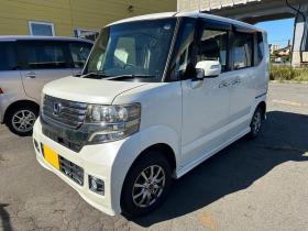 N-BOX　カスタム Gタイプ GLパッケージ 4WD 660 5Dr