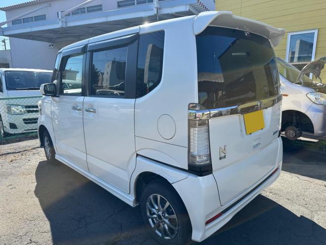 N-BOXカスタム Gタイプ GLパッケージ 4WD 660 5Dr