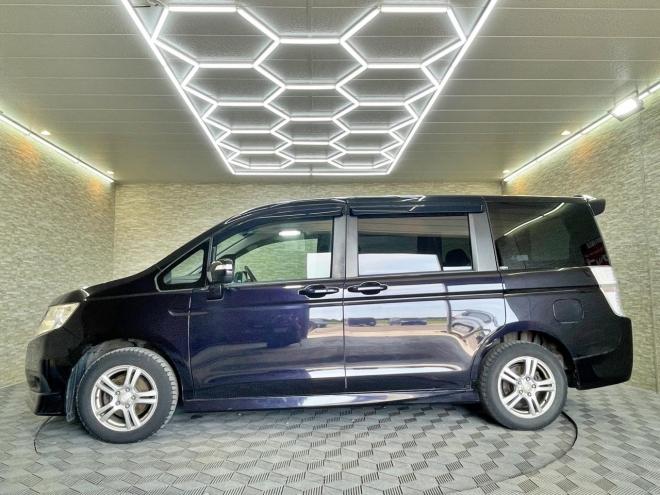 ステップワゴン2.0スパーダZ 4WD 5年保証 スマキー 両側パワスラ ナビ Bカメ ETC 寒冷地仕様 車検整備2年付