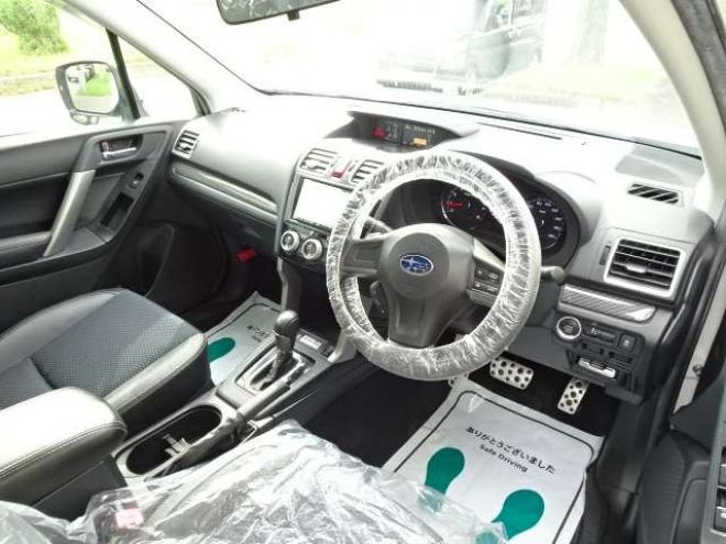 フォレスター2.0 S リミテッド 4WD　本州車　保証1年/走行距離無制限　4WD　アイサイト　ナビ　地デジ　バックカメラ　ハーフレザーシート　プッシュスタート　前席シートヒーター　前席パワーシート　17インチアルミホイール　ETC　純正HID 2000