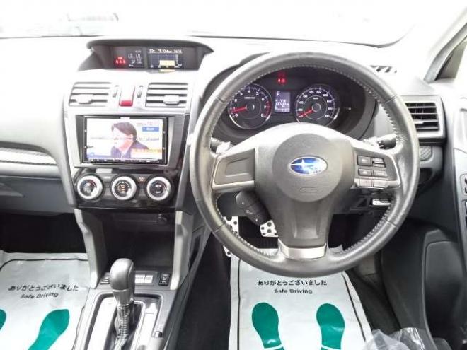 フォレスター2.0 S リミテッド 4WD　本州車　保証1年/走行距離無制限　4WD　アイサイト　ナビ　地デジ　バックカメラ　ハーフレザーシート　プッシュスタート　前席シートヒーター　前席パワーシート　17インチアルミホイール　ETC　純正HID 2000