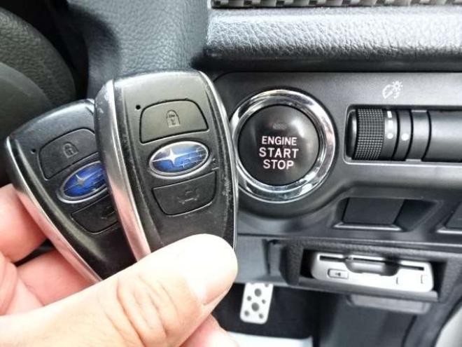フォレスター2.0 S リミテッド 4WD　本州車　保証1年/走行距離無制限　4WD　アイサイト　ナビ　地デジ　バックカメラ　ハーフレザーシート　プッシュスタート　前席シートヒーター　前席パワーシート　17インチアルミホイール　ETC　純正HID 2000