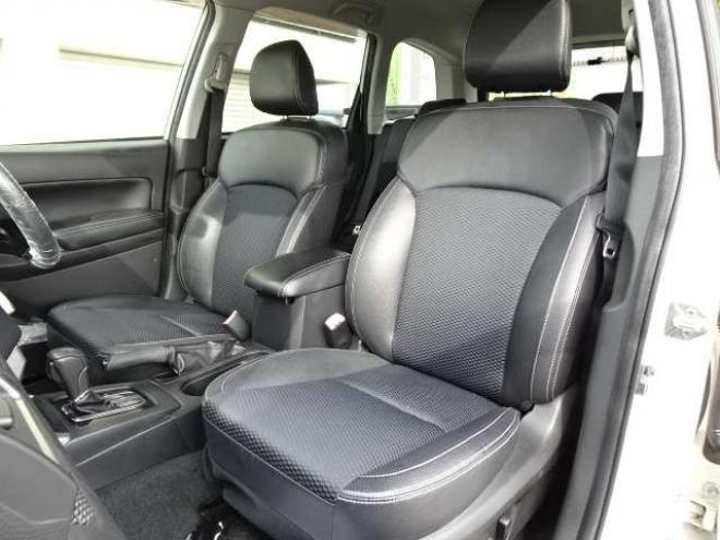 フォレスター2.0 S リミテッド 4WD　本州車　保証1年/走行距離無制限　4WD　アイサイト　ナビ　地デジ　バックカメラ　ハーフレザーシート　プッシュスタート　前席シートヒーター　前席パワーシート　17インチアルミホイール　ETC　純正HID 2000