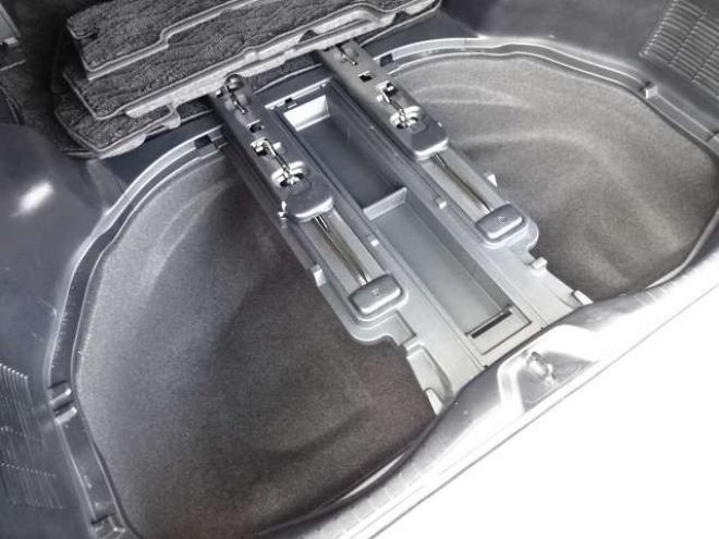アルファード2.5 S 4WD　本州車　保証1年/走行距離無制限　4WD　パワースライドドア　純正10インチSDナビ　地デジ　バックカメラ　フロントブラインドモニター　ビルトインETC　スマートキー　純正18インチアルミホイール　LEDヘッドライト 2500