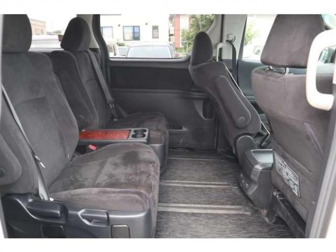 ヴェルファイア2.4 Z プラチナセレクション 4WD　ナビ・TV・バックカメラ・両側パワスラ・パワーバックドア・R9/1月 2400