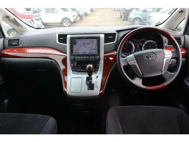 ヴェルファイア2.4 Z プラチナセレクション 4WD　ナビ・TV・バックカメラ・両側パワスラ・パワーバックドア・R9/1月 2400