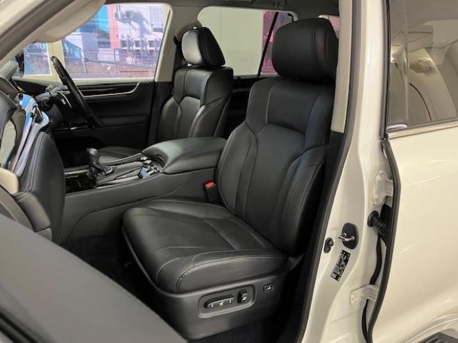 レクサスＬＸ５７０　本州仕入　寒冷地仕様　禁煙車　純正２１インチＡＷ　社外１８ＡＷ＋スタッドレスタイヤ付　モデリスタスポイラー　電動サンルーフ　純正ブラックレザーシート　純正ナビ（フルセグ地デジ　ＤＶＤ再生　Ｂｌｕｅｔｏｏｔｈ対応）＋バックカメラ＋全方位カメラ　パワーバックドア　レーダークルーズコントロール　シートヒーター＆クーラー　前後ドラレコ　クールボックス　ヘッドアップディスプレイ 4WD 5700 5Dr